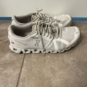 On Cloud - Running Light Gray Athletic Shoes